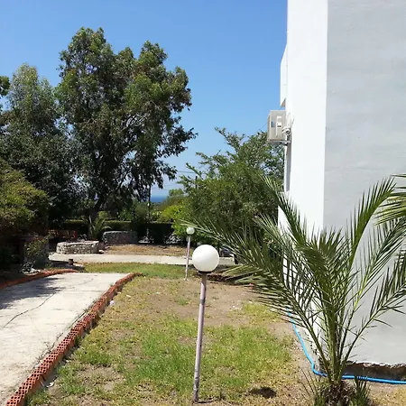 מלון Saint George Ecotel Kalavárda